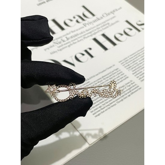 Chanel 25B Hollow Letter & Star Crystal Brooch