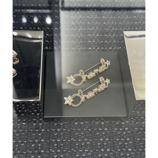 Chanel 25B Hollow Letter & Star Crystal Brooch