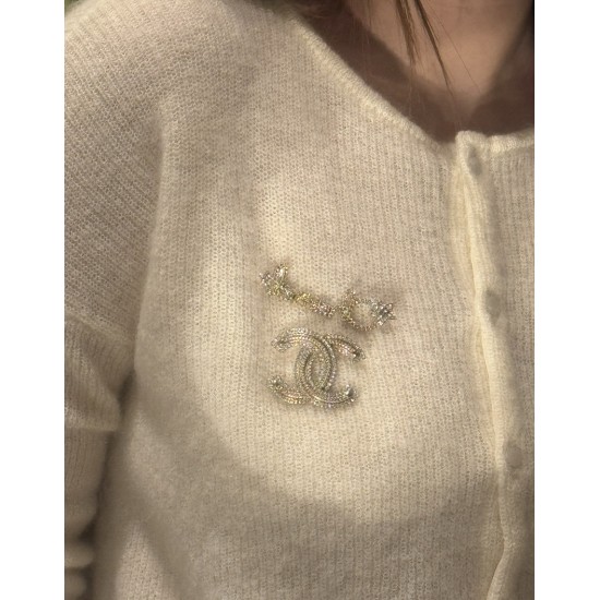 Chanel 25B Hollow Letter & Star Crystal Brooch