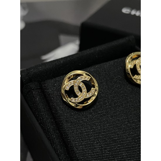 Chanel 25K Glossy Twisted Gold Round Stud Earrings