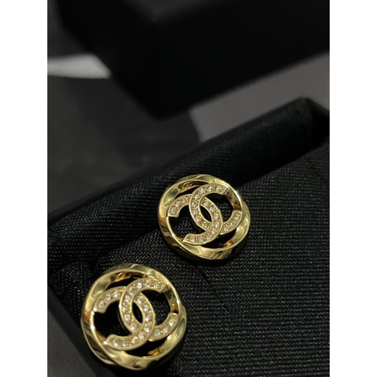 Chanel 25K Glossy Twisted Gold Round Stud Earrings