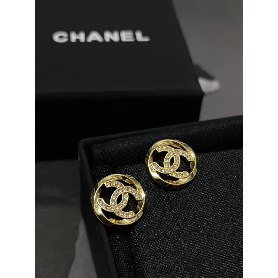 Chanel 25K Glossy Twisted Gold Round Stud Earrings