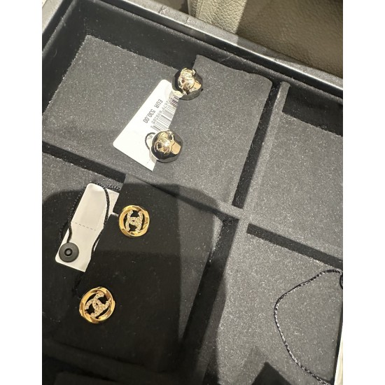 Chanel 25K Glossy Twisted Gold Round Stud Earrings