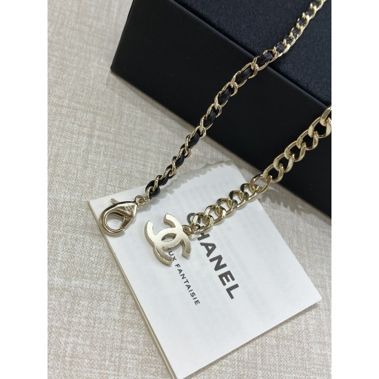 Chanel 25K Vintage Fan Pendant Necklace