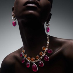 Louis Vuitton Seeds Hollow Art Choker Necklace jewery