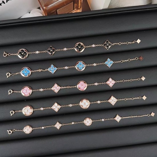 VCA Alhambra Bracelet Collection