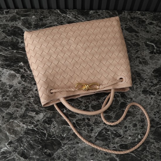 Bottega Veneta Medium Andiamo Bag - Beige - Intrecciato Nappa Leather Tote