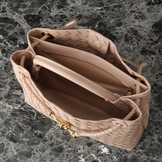 Bottega Veneta Medium Andiamo Bag - Beige - Intrecciato Nappa Leather Tote