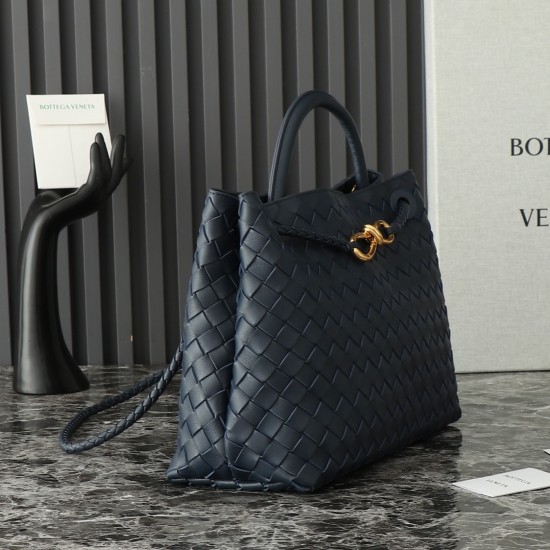 Bottega Veneta Medium Andiamo Bag - Blue - Intrecciato Nappa Leather Tote
