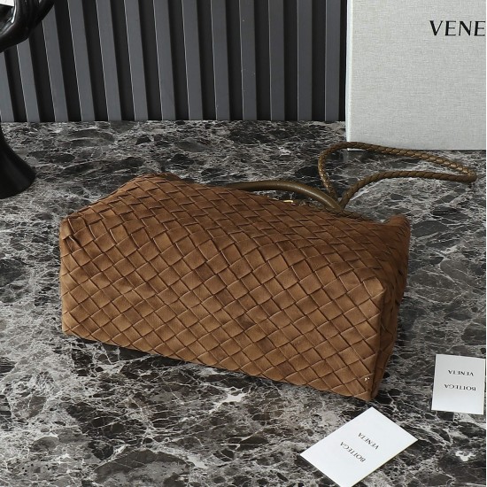 Bottega Veneta Medium Andiamo Bag - Brown - Intrecciato Nappa Leather Tote