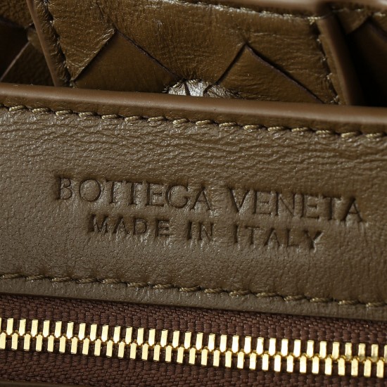 Bottega Veneta Medium Andiamo Bag - Brown - Intrecciato Nappa Leather Tote