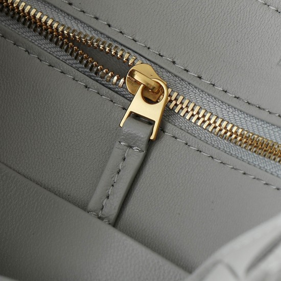 Bottega Veneta Medium Andiamo Bag - Grey - Intrecciato Nappa Leather Tote