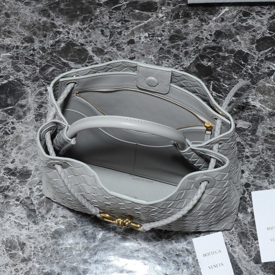 Bottega Veneta Medium Andiamo Bag - Grey - Intrecciato Nappa Leather Tote