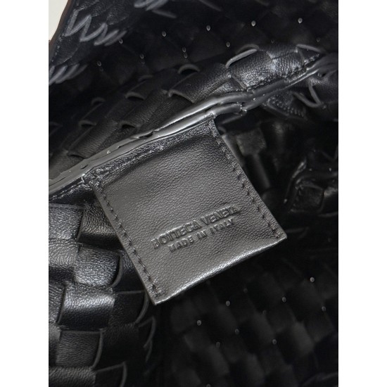 B*V Campana Large Double-Sided Woven Leather Shoulder Bag - Black