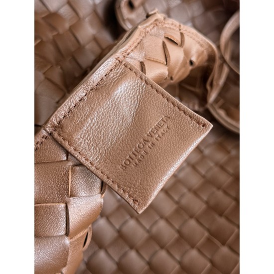 B*V Campana Small Double-Sided Woven Leather Shoulder Bag - Hazelnut Brown