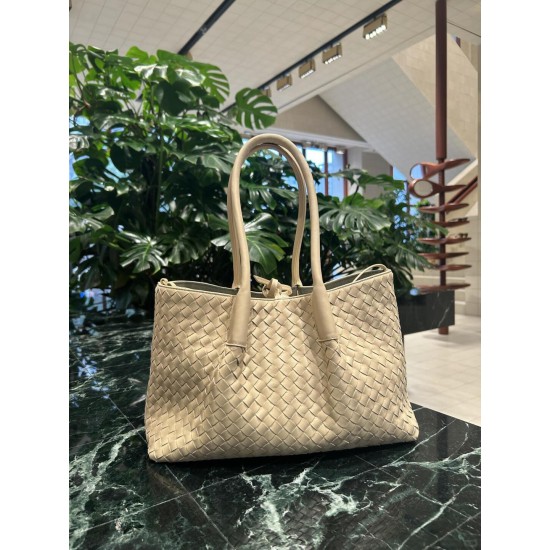Bottega Veneta Medium Pinacoteca Nacoteca Tote (854371) 