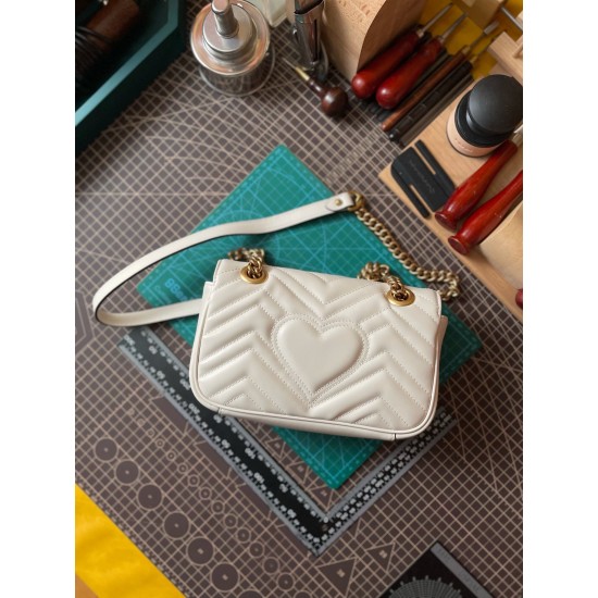 GUCCI GG Marmont Shoulder Bag – White Quilted