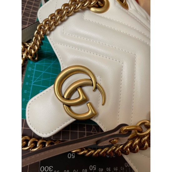 GUCCI GG Marmont Shoulder Bag – White Quilted