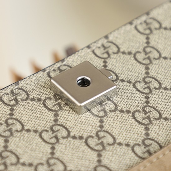 G.C. Dio Series Tiger-Clasp Shoulder Bag – Beige Signature Pattern