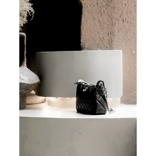 Chanel 25B Star Mahjong Bag – Caviar Leather Crossbody Chanel 25B Star Mahjong Bag – Caviar Leather Crossbody