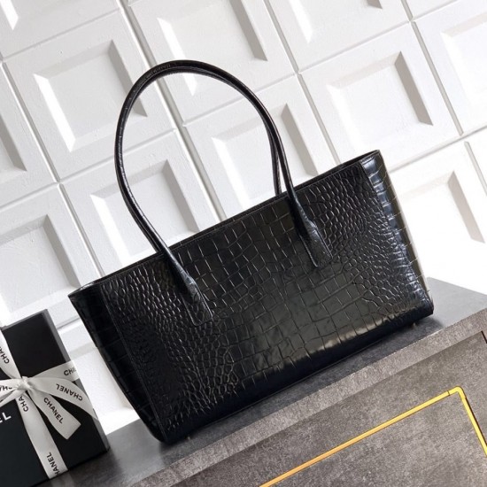 CHANEL Small Tote - Black