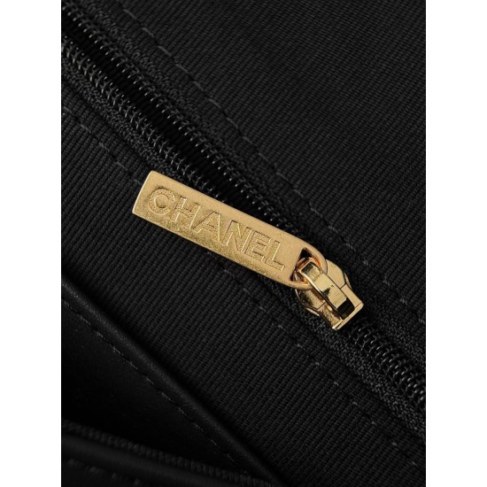 Chanel 25K Hippie Hobo Bag - Oversized Quilted Black Leather with Chunky Aged Gold Chain