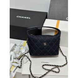Chanel 26P Denim Box Bag – Clutch with Chain, Blue Quilted Denim