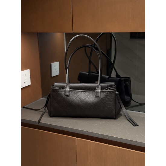 Chanel 26S Small Shopping Bag – Grained Calfskin, Black Tote (Runway Collection)