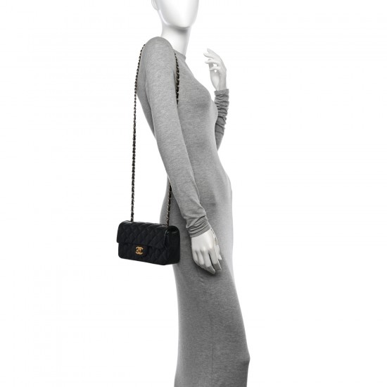 Chanel Caviar Quilted Mini Rectangular Flap｜Black｜Crossbody Bag