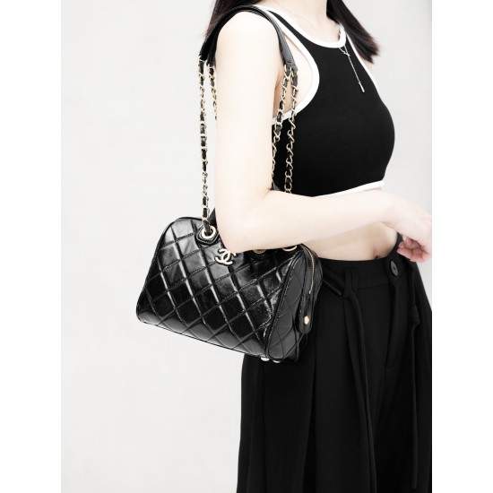 Ch@nel 25A Bowling Bag  – Oil-Waxed Leather | Métiers d’Art -Small