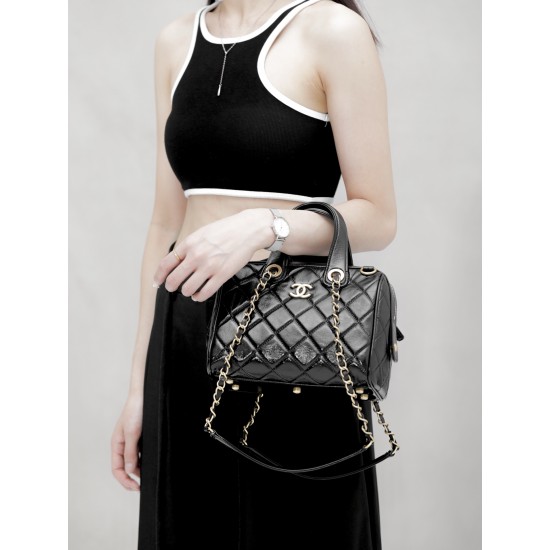 Ch@nel 25A Bowling Bag  – Oil-Waxed Leather | Métiers d’Art -Small