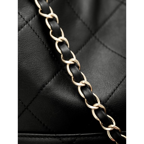 Chanel 25A Métiers d’Art Hobo Suede Bag - Black