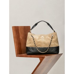 Chanel 25A Métiers d’Art Hobo Suede Bag