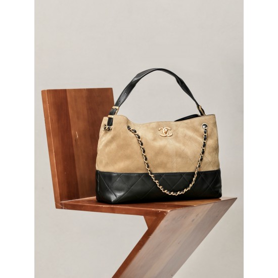 Chanel 25A Métiers d’Art Hobo Suede Bag