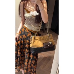 Chanel 25A Métiers d’Art Hobo Suede Bag