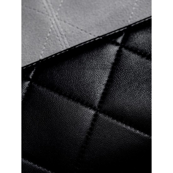 Chanel 25A Métiers d’Art Hobo Suede Bag - Grey