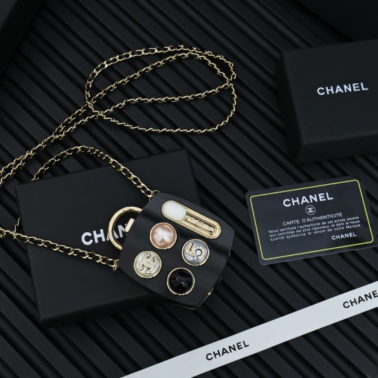 Chanel Makeup Palette Minaudiere|Fall-Winter 2025/26 Pre-Collection Chanel Makeup Palette Minaudiere|Fall-Winter 2025/26 Pre-Collection