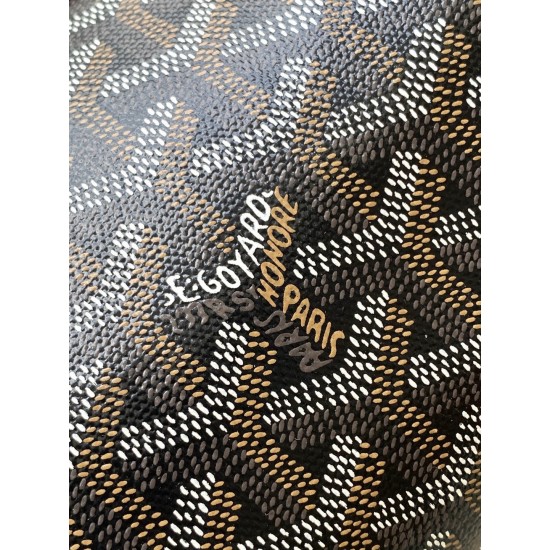 Goyard Bonbonnière Bag – Structured Baguette Silhouette