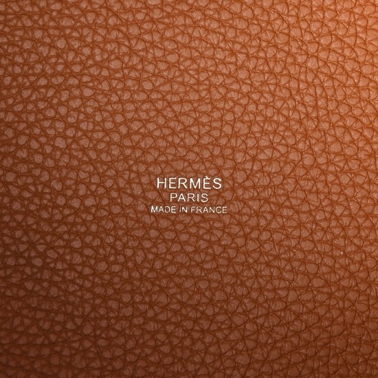 Hermes Taurillon Clemence Picotin Lock 18 PM Gold Hermes Taurillon Clemence Picotin Lock 18 PM Gold
