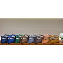 Hermès Mini Kelly 22 | Genuine South African Ostrich Leather | Hand-Stitched Masterpiece