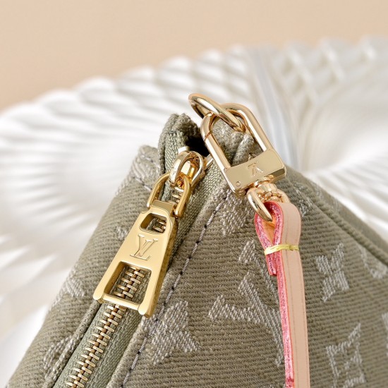 Louis Vuitton Cargo Pochette Accessoires - Denim Monogram Shoulder Bag (M27602 Green)