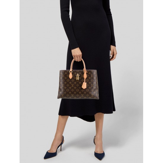 Louis Vuitton Flower Tote|2-Way Monogram Canvas with Gold Hardware|Top Handle & Shoulder Bag Louis Vuitton Flower Tote|2-Way Monogram Canvas with Gold Hardware|Top Handle & Shoulder Bag