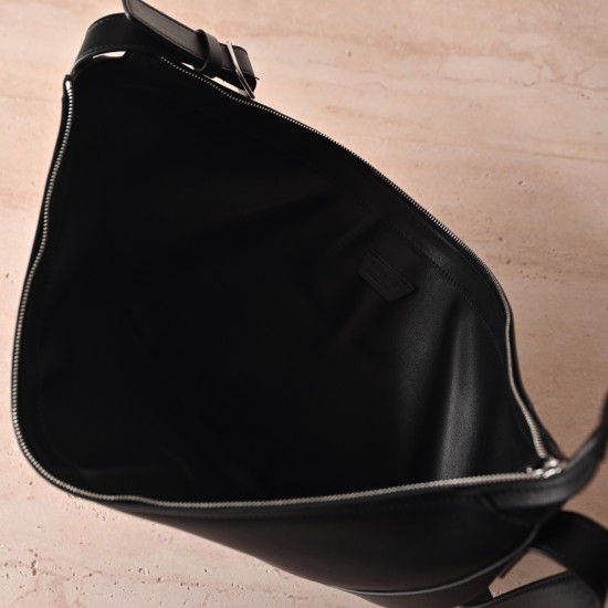 THE ROW Crossbody Crescent Leather Bag - Black