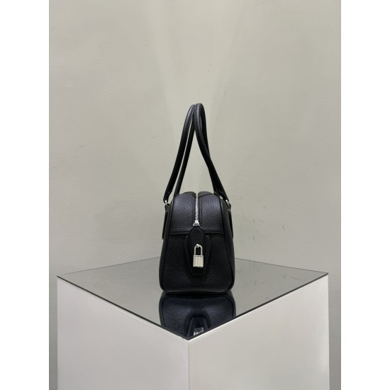 THE ROW E/W India Smooth Leather Shoulder Bag - Black