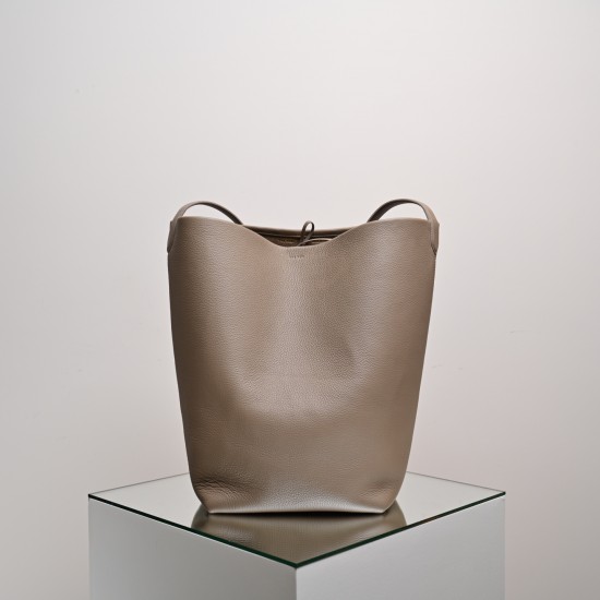 THE ROW Large N/S Park Tote Leather Bucket Bag - Ivory