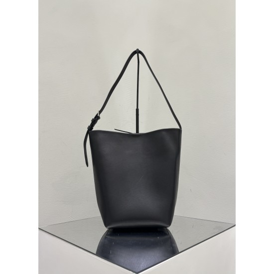 THE ROW Medium Park Leather Bucket Bag - Black