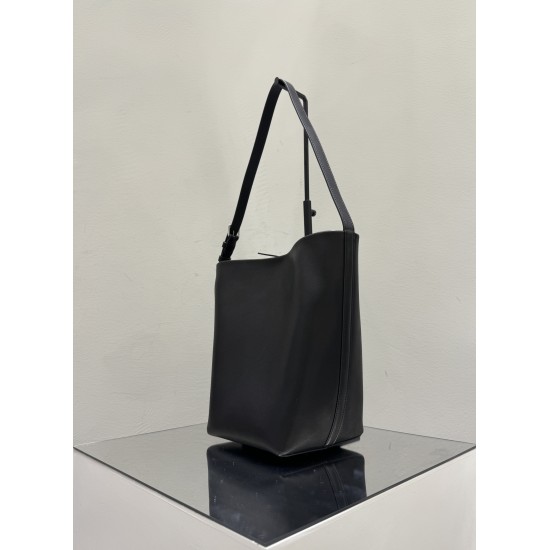 THE ROW Medium Park Leather Bucket Bag - Black