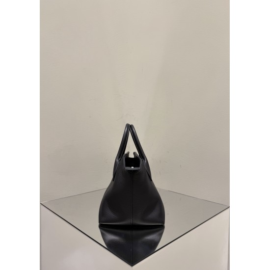 THE ROW Terrasse Bauletto Grainy Calfskin Bag - Black