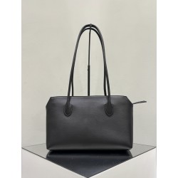 THE ROW Terrasse Smooth Saddle Leather Bag - Black