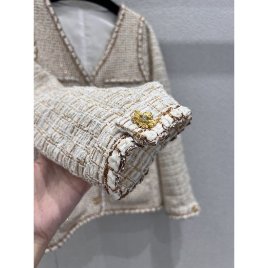 Chanel 26C Métiers d’Art Tweed Jacket | V-Neck Gold Thread Tweed Blazer